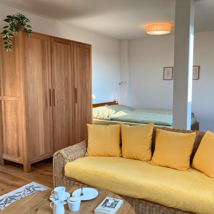 Möblierte Wohnung Nähe Maximilianpark in Hamm Wohn-Schlafzimmer