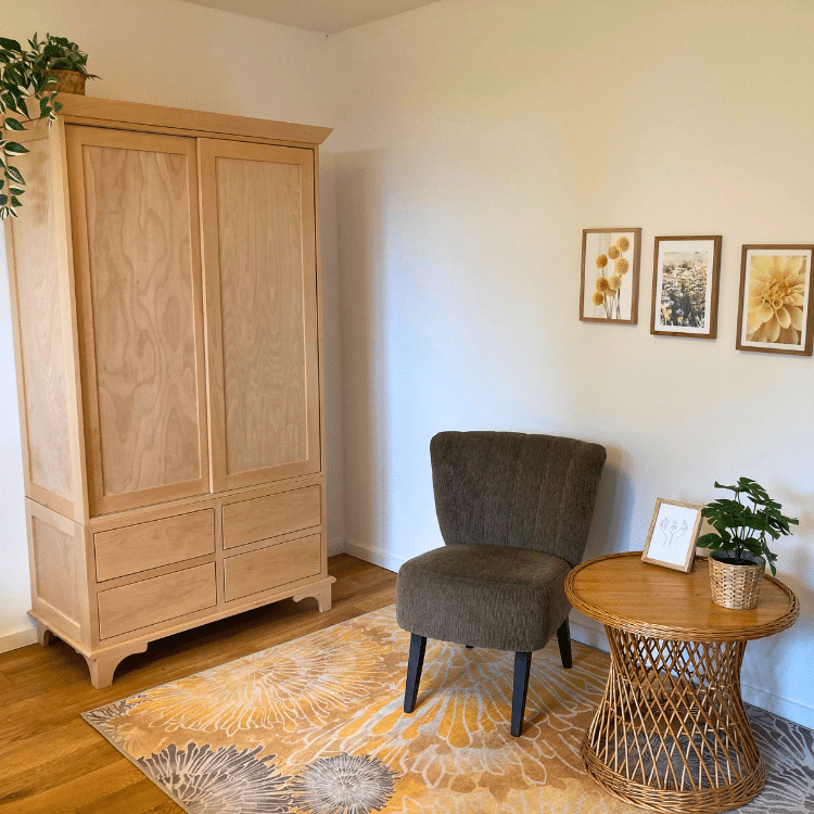 Möblierte Wohnung Nähe Maximilianpark in Hamm Schrank