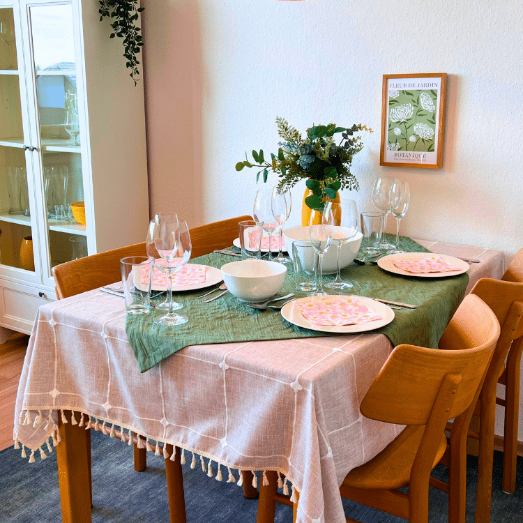 Ferienwohnung Maximilianpark Hamm - Großer Esstisch